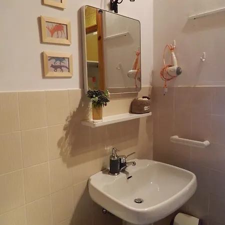 Alla Val Bed & Breakfast *
